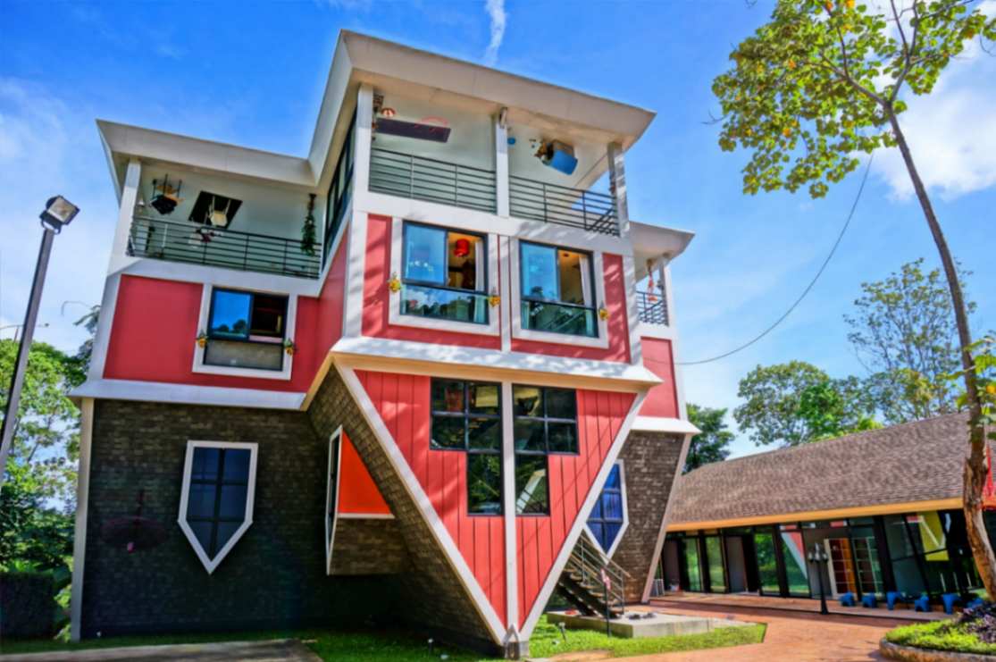 بازدید از خانه وارونه پوکت در خرداد ماه