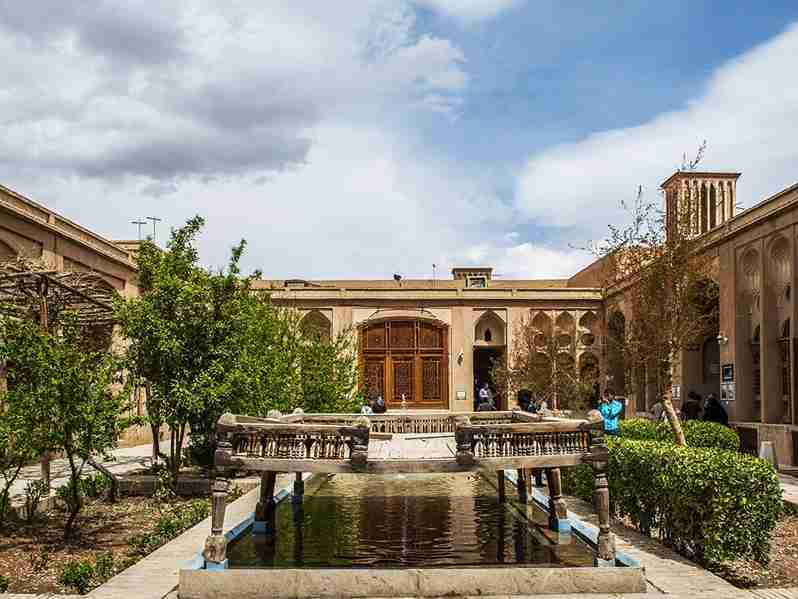 خانه لاری‌ها