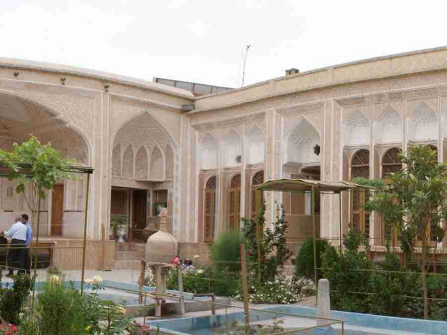 خانه کلاهدوزها یا موزه آب