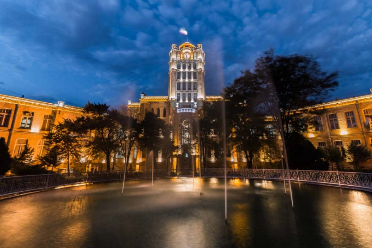 سفر به تبریز در تابستان؛ ساختمان شهرداری