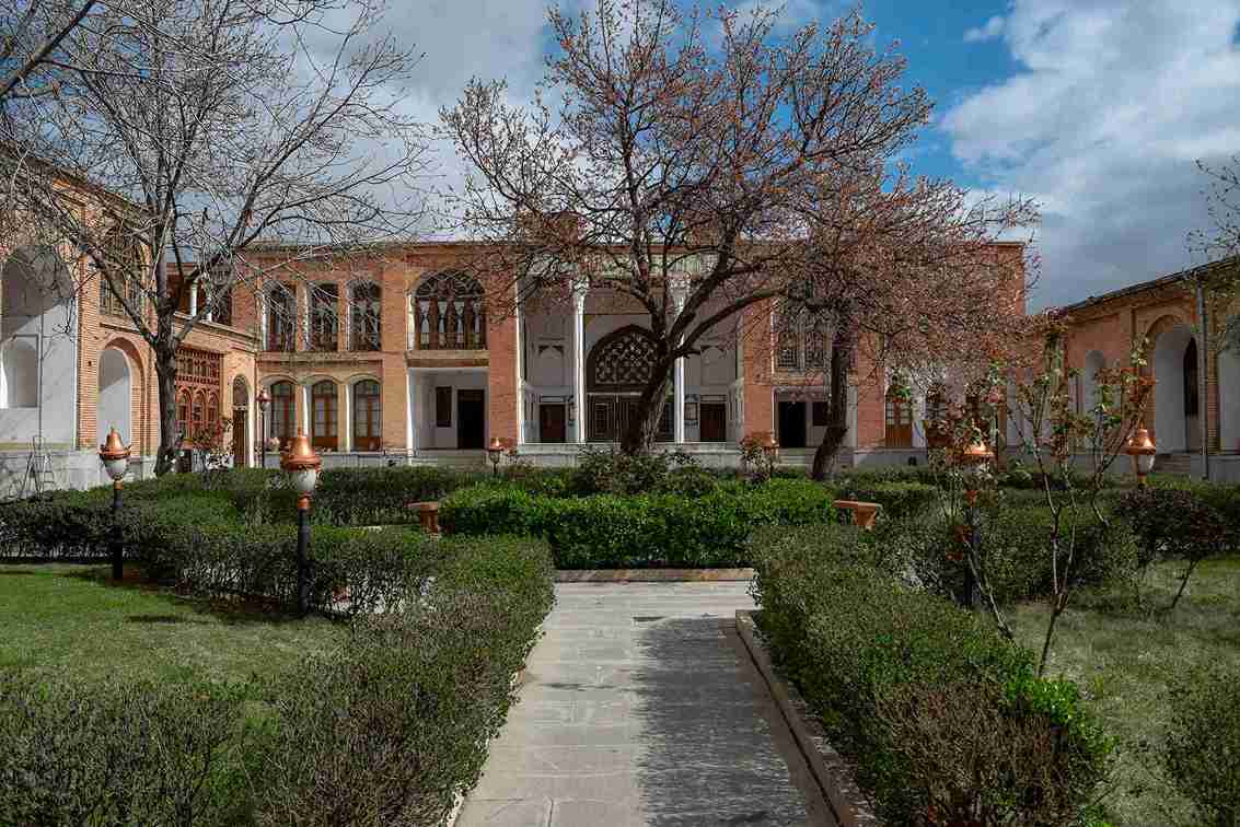  جاذبه‌های نزدیک به موزه سنندج