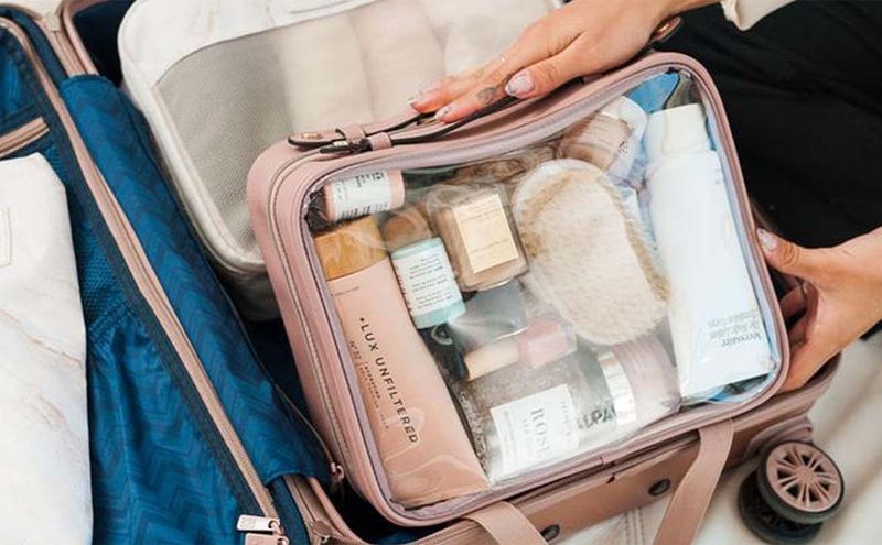 لوازم آرایش مناسب سفر