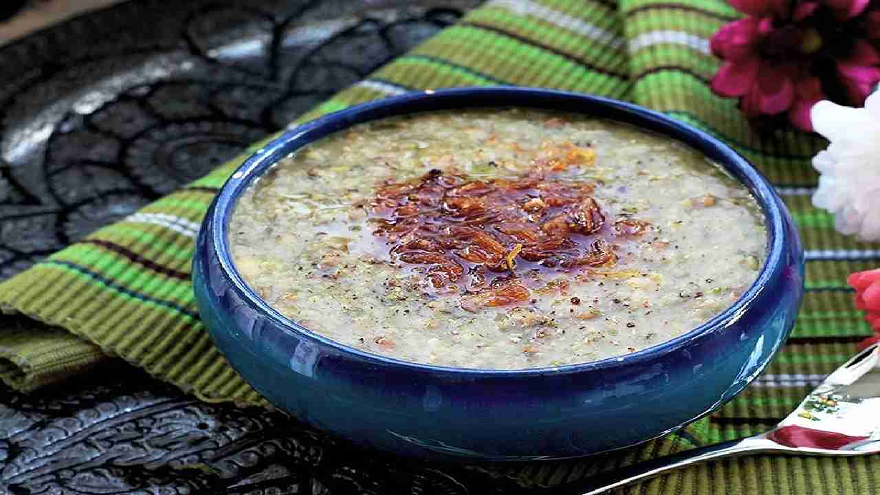 غذاهای سنتی مشهد؛ آش ماستی