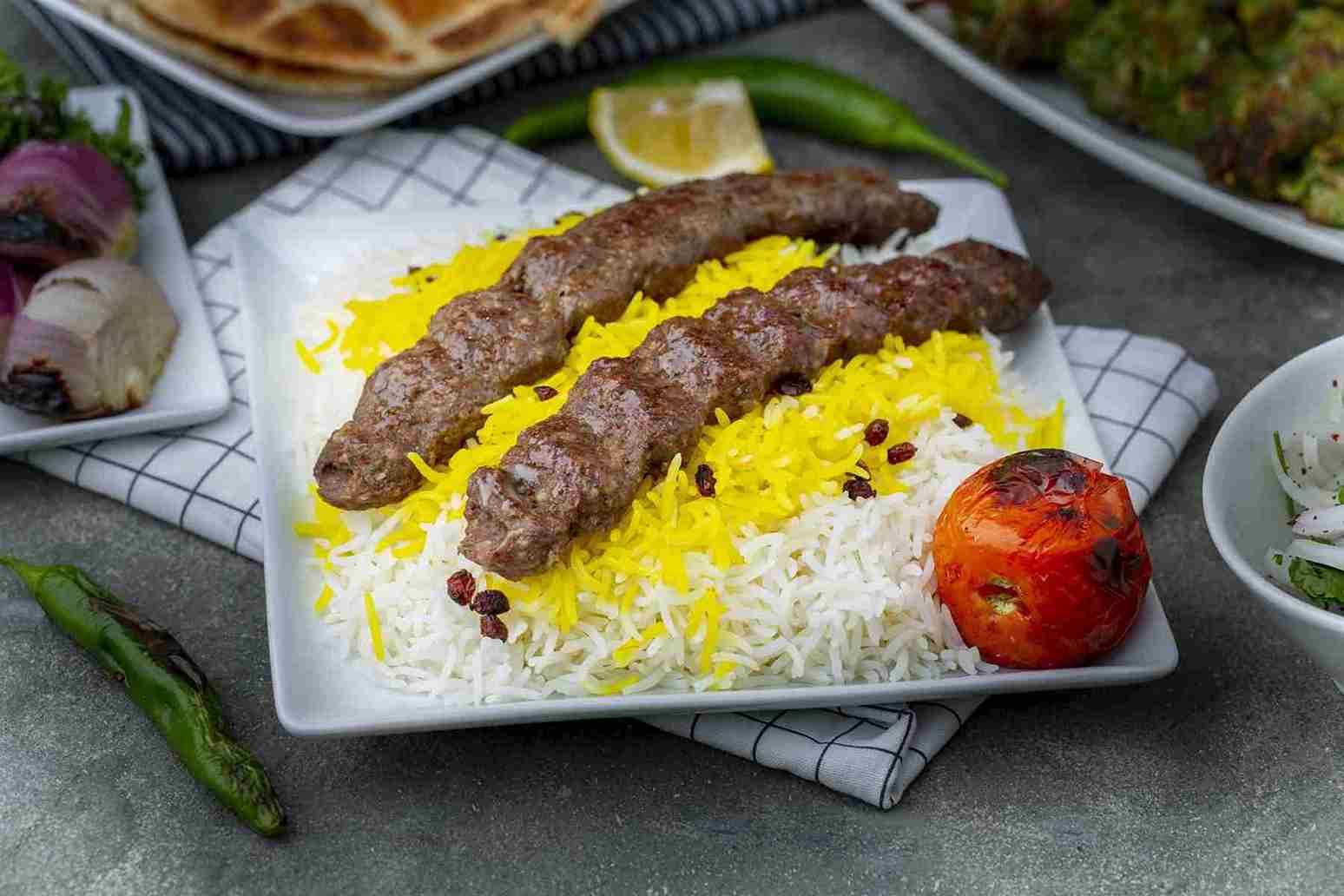 بهترین رستوران های ارومیه؛ رستوران عباس کباب‌چی