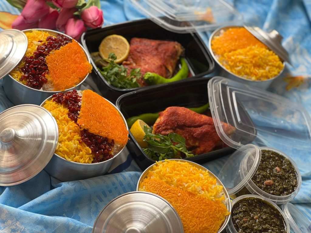 رستوران های اطراف استخر لاهیجان