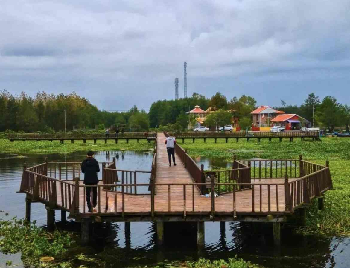  تالاب بندر انزلی