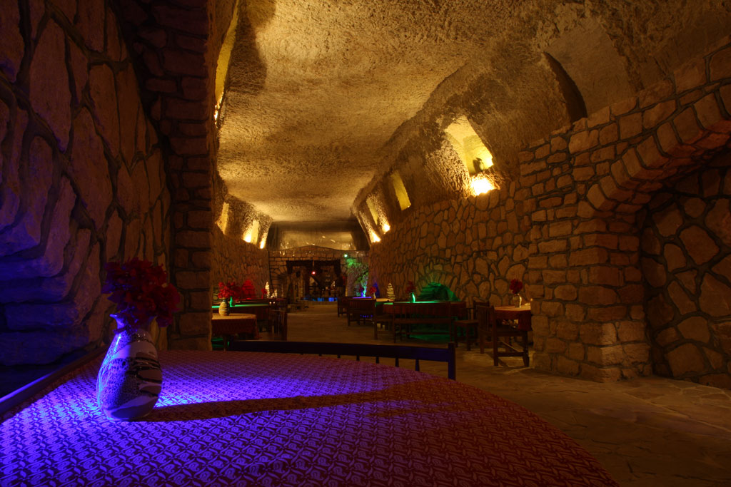 جاهای دیدنی کیش؛ شهر زیرزمینی کاریز