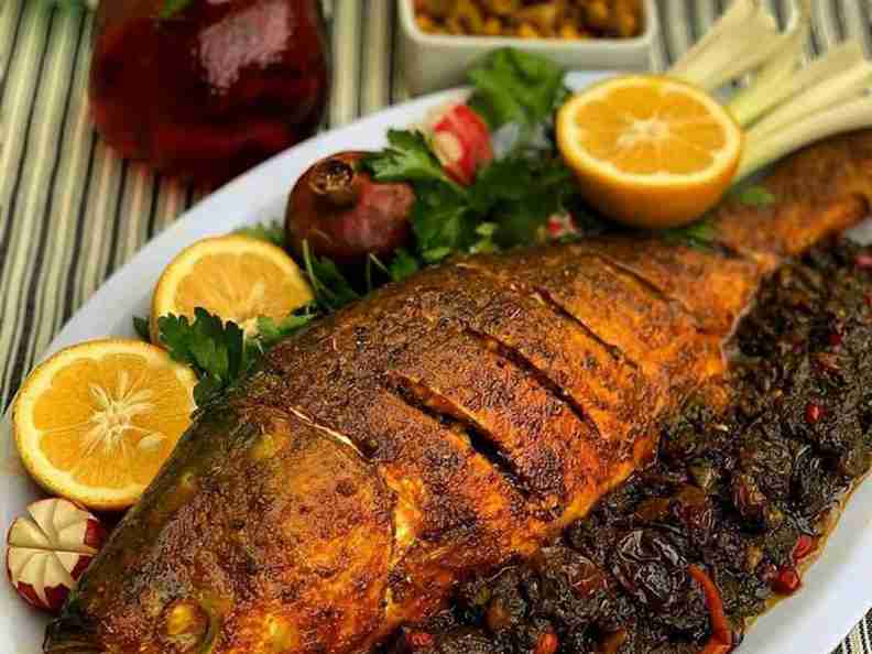 غذاهای سنتی بندر انزلی ؛ ماهی شکم پر