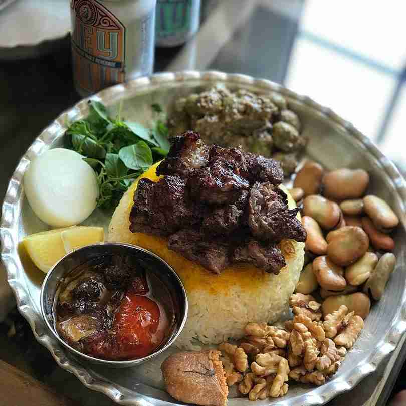 غذاهای سنتی بندر انزلی ؛ پلا کباب