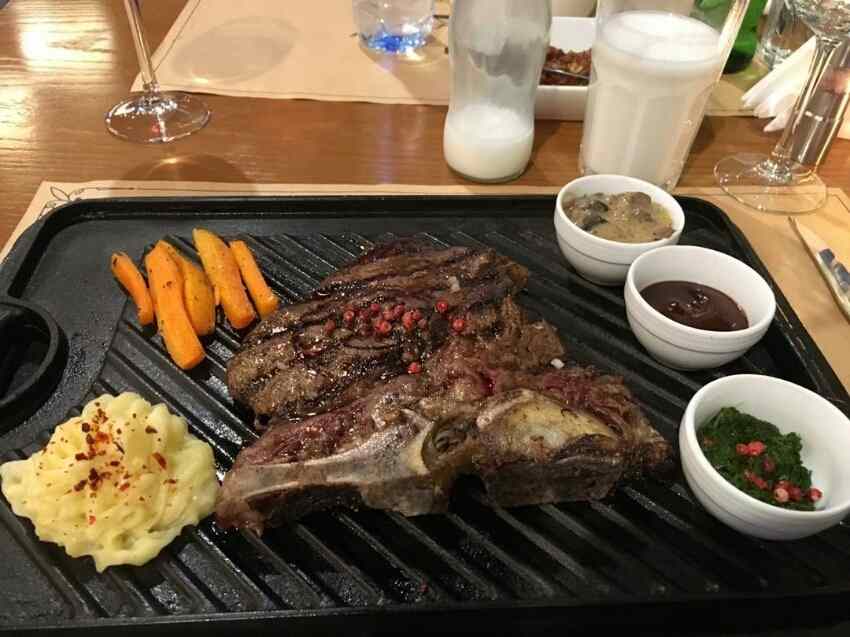 بهترین رستوران های ارومیه؛ کافه رستوران بیف