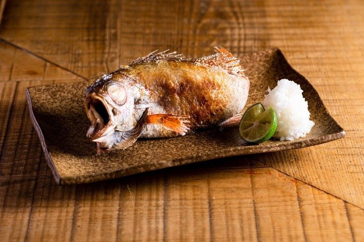 کباب ‌زغالی در توکیو؛ بوی هیزم و طعم ناب