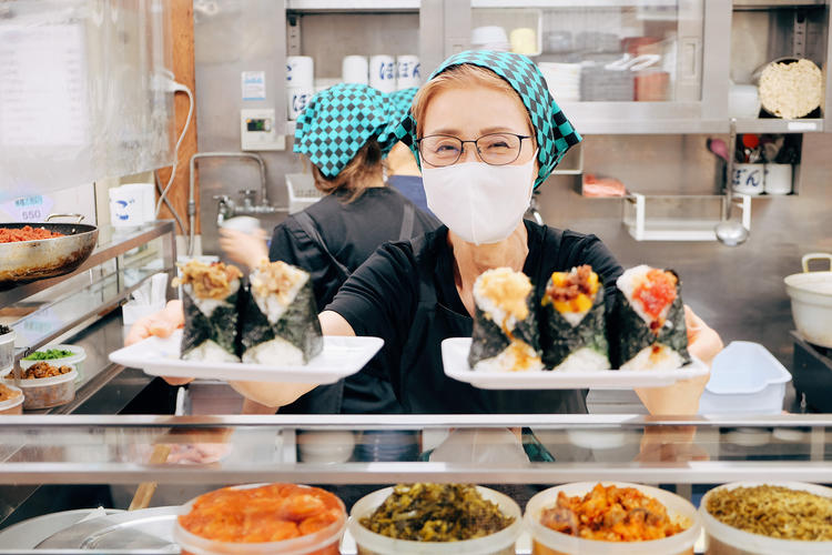 رستوران ‌های ارزان در توکیو؛ Onigiri Yamataro