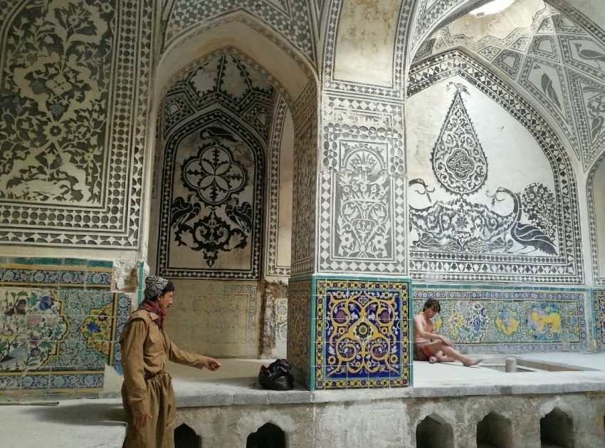 حمام شیشه سنندج