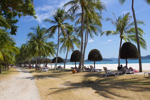 بهترین زمان برای بازدید از لنکاوی: فصل شلوغ