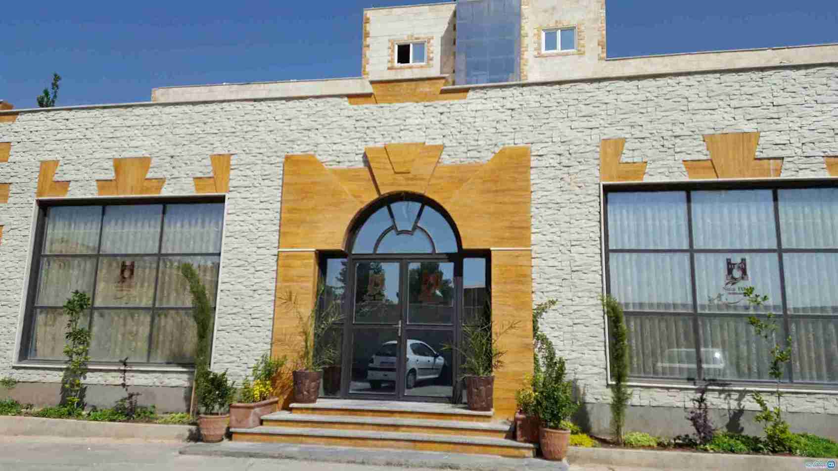 راهنمای سفر به کرمانشاه؛ هتل سینا