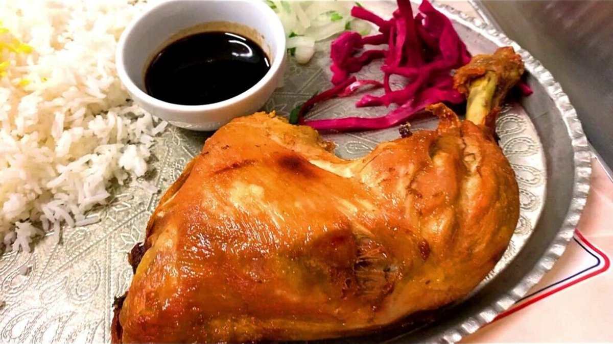 بهترین رستوران های اردبیل؛ کافه رستوران توریست