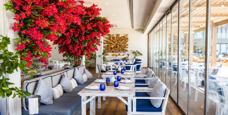 رستوران آموس دبی (Ammos)