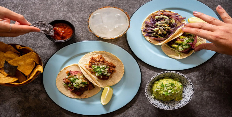 رستوران لیلا وود-فایرد تاکریا (Lila Wood-Fired Taqueria)