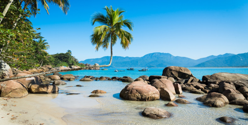 راهنمای کامل سفر به جزیره ایلها گرانده؛ مقصدی رویایی برای آرامش و ماجراجویی