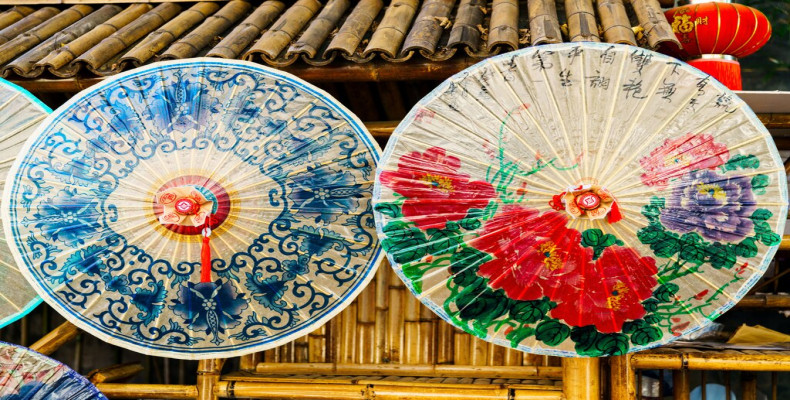 آثار خوش‌نویسی و نقاشی