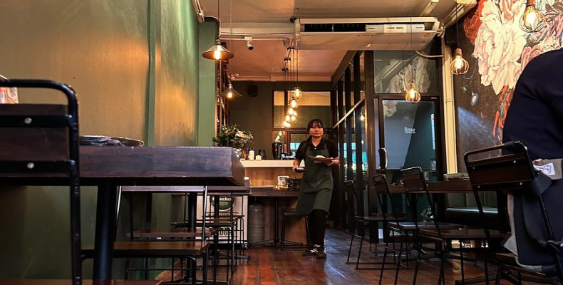 رستوران Rot Rue Dee