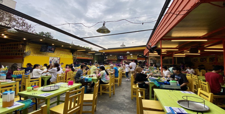 رستوران Tui Mu Kratha-Mu Chum