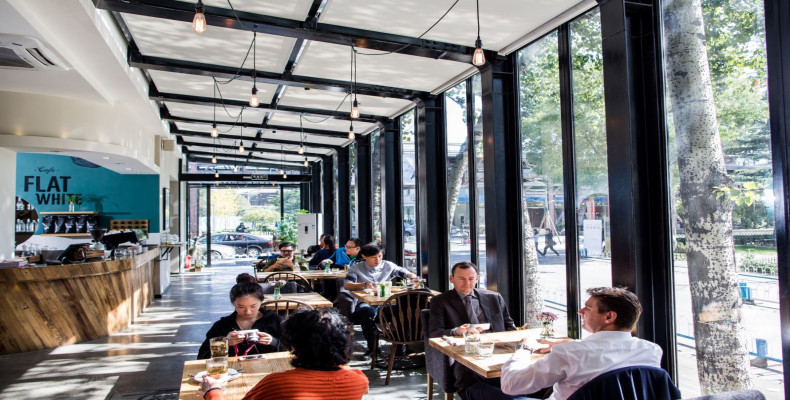 کافه فلت وایت