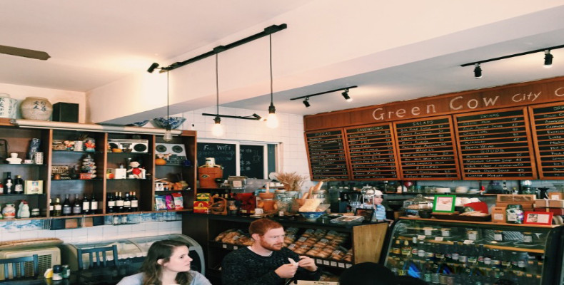 کافه گاو سبز