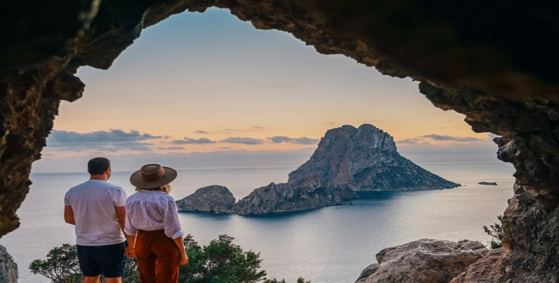 سفر به ایبیزا در پاییز؛ تجربه‌ای جدید و متفاوت در دل طبیعت بکر