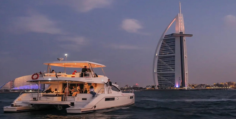 تور قایق بادبانی لوکس