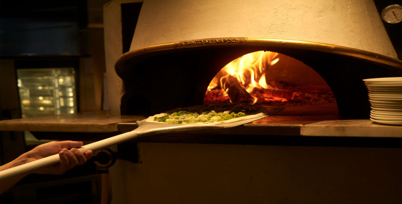 رستوران Pizzeria Mama