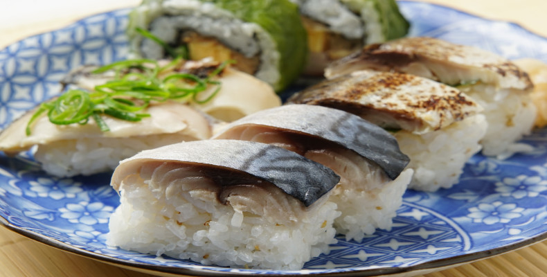 سوشی ماهی خال مخالی