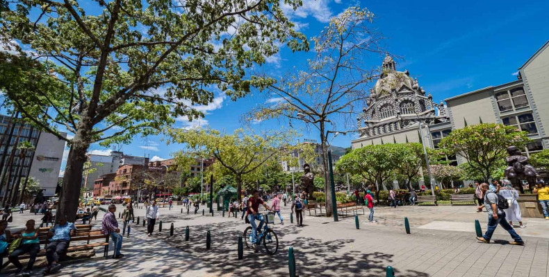 بهترین زمان سفر به مدلین