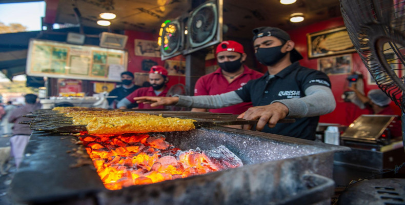 کباب کاکوری در رستوران Dum Pukht 