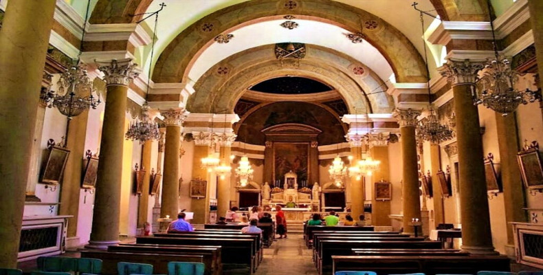 کلیسای سنت پیر و پل از جاهای دیدنی استانبول