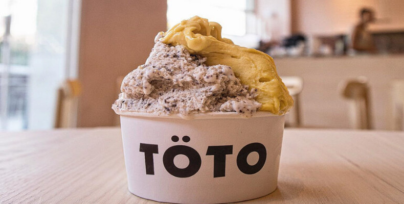 بستنی‌فروشی Töto