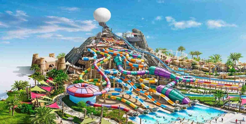 یاس واترورلد از مهیج ترین جاهای دیدنی دبی