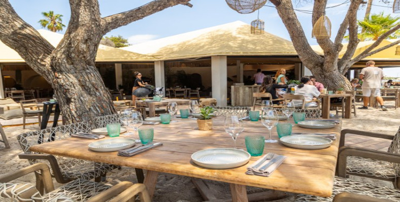 رستوران Beachouse