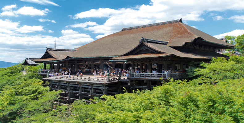 معبد کیومیزو درا (Kiyomizu-dera)