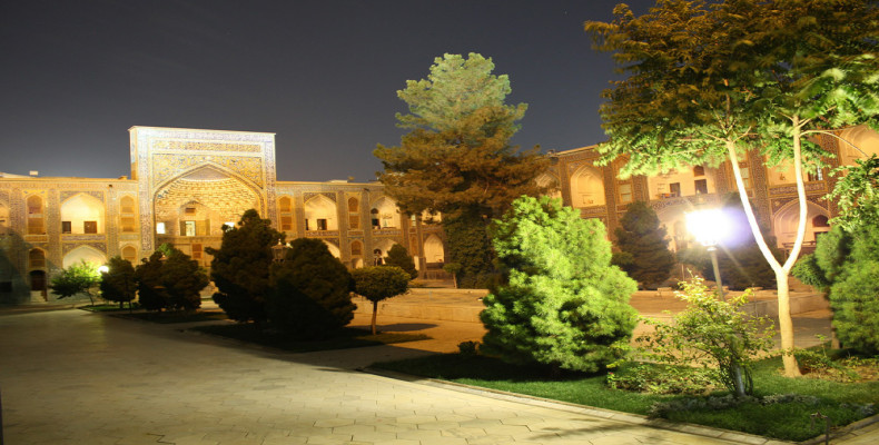 مدرسه میرزا جعفر مشهد