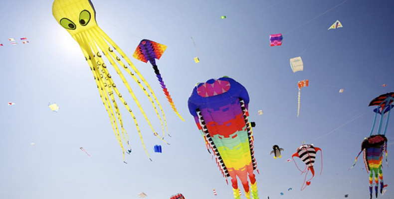 جشنواره بادبادک‌ بازی