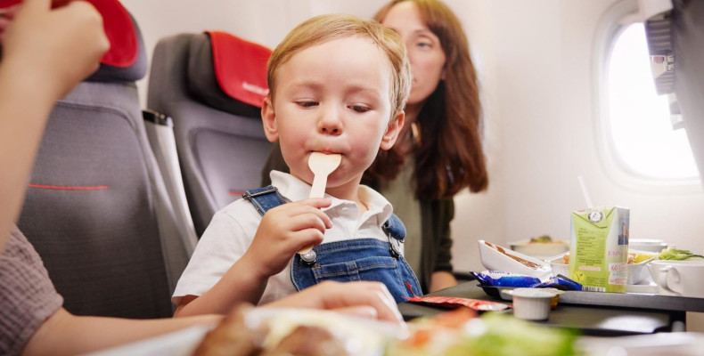 بلیط هواپیما کودکان