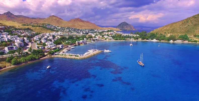 جاهای دیدنی بدروم؛ ساحل آکیارلار