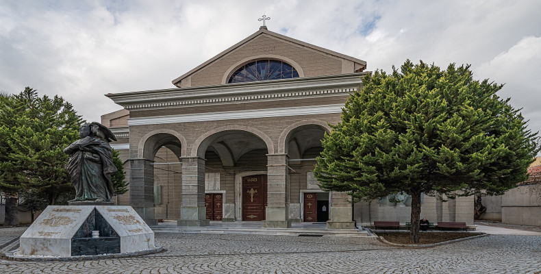 کلیسای جامع سنت جان از جاهای دیدنی ازمیر