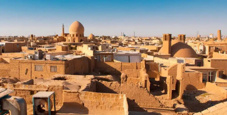 سفر به بندر چارک | راهنمای جامع جاذبهها، فرهنگ و اقامت