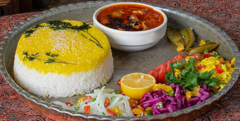 بهترین خورشت خلال در کرمانشاه در رستوران بامگاه عمارت