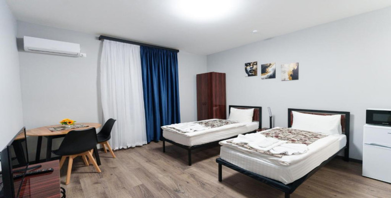 هتل های نزدیک سفارت آمریکا در ارمنستان؛ هتل جی اچ