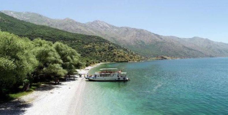 ساحل گواش در وان