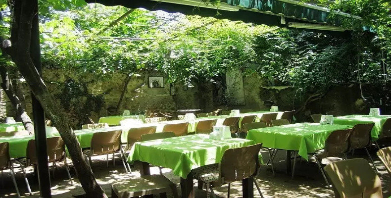 رستوران حسن آقا از رستوران های ایرانی آنتالیا