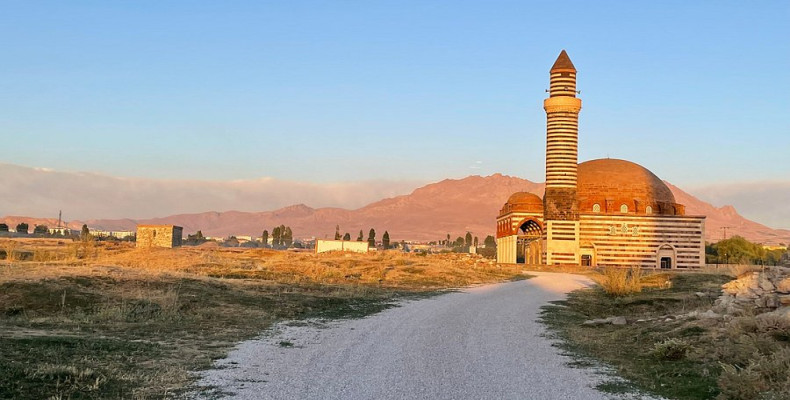 جاهای دیدنی وان ترکیه؛ مسجد کایا چلبی